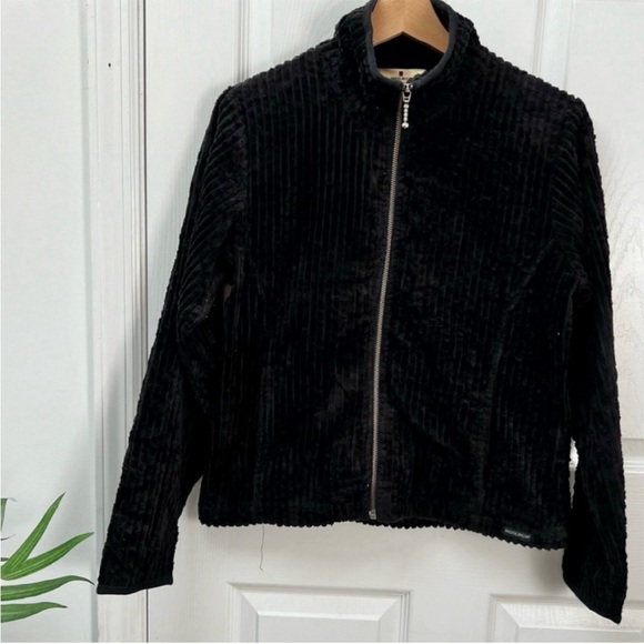 Woolrich Kingsdale Corduroy Velour Zip Up Jacket in Black - Picture 1 of 9